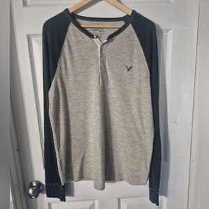 Men's American Eagle Outfitters Gray and Green Long Sleeve Henley Sz XL